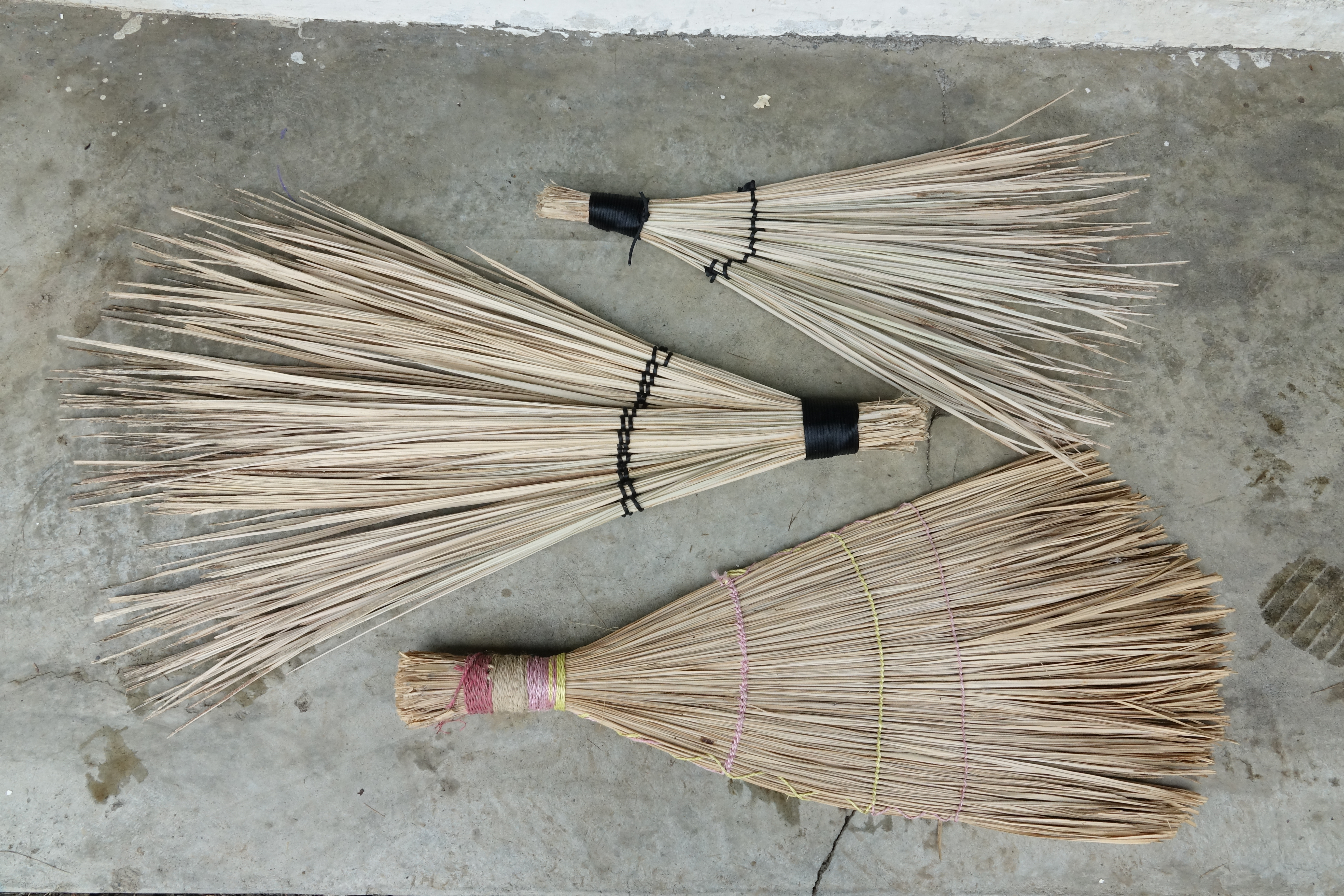 山棕嫩葉掃帚完成品