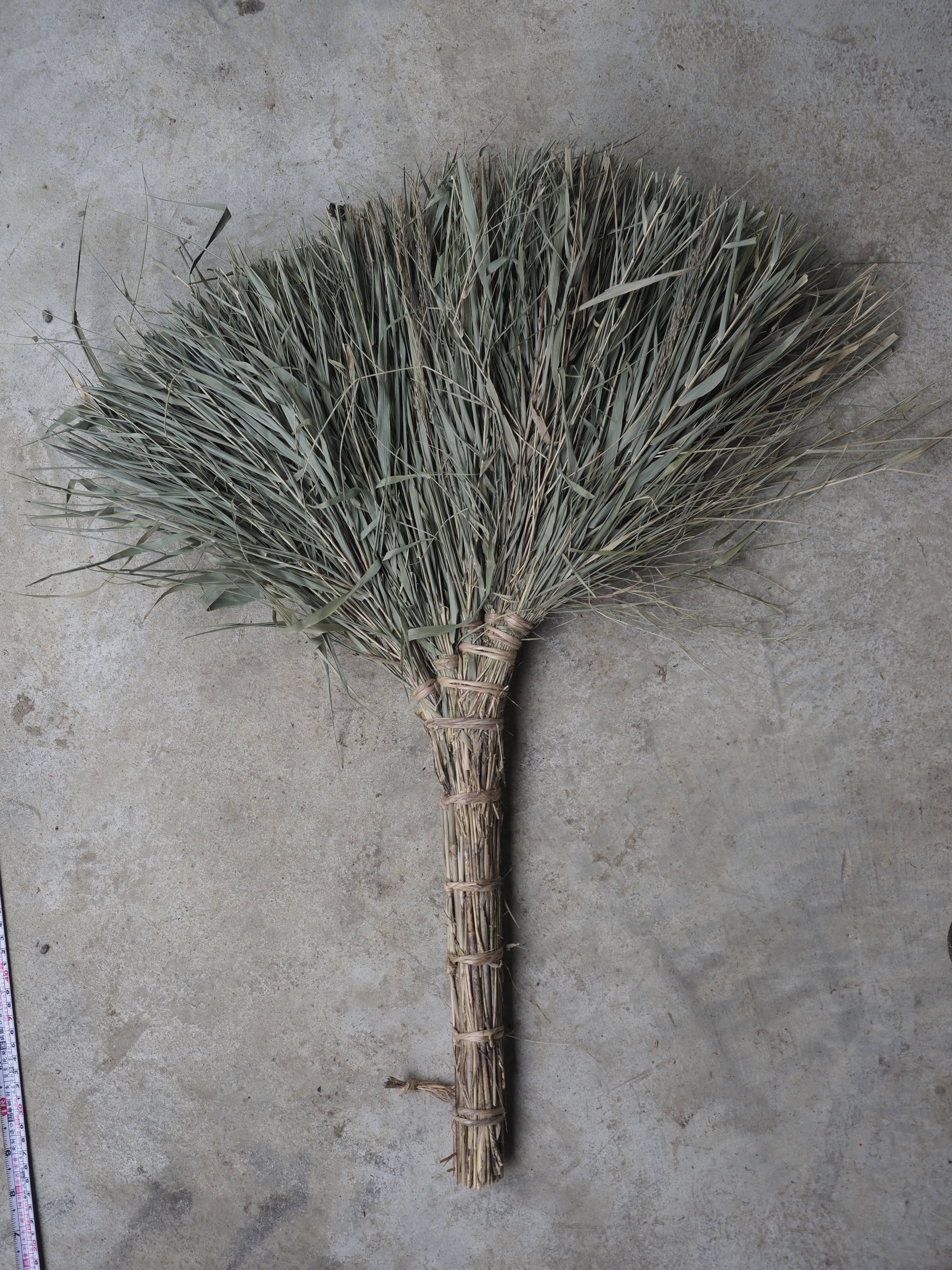蘆竹掃帚成品