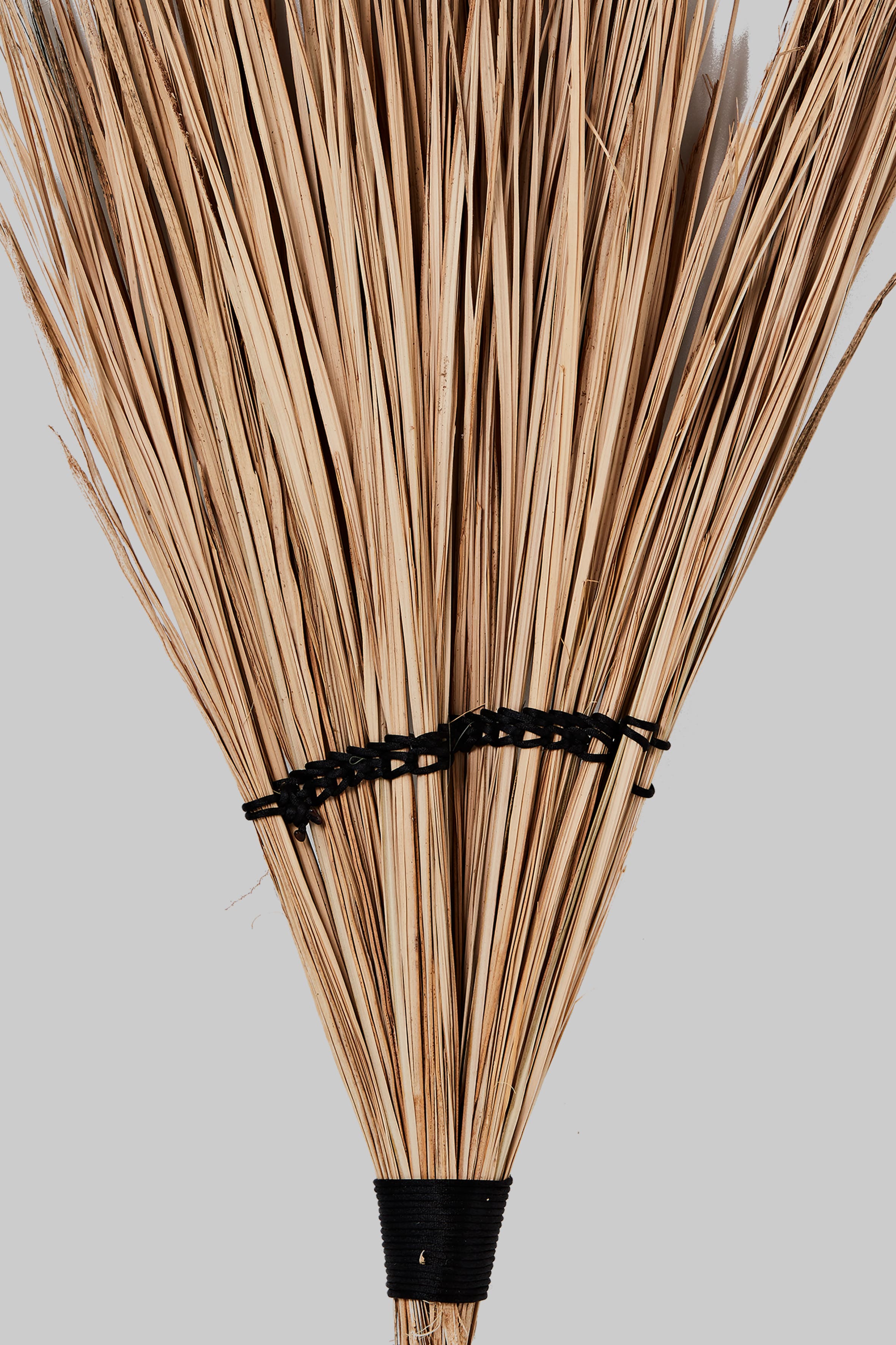 山棕嫩葉掃帚細部