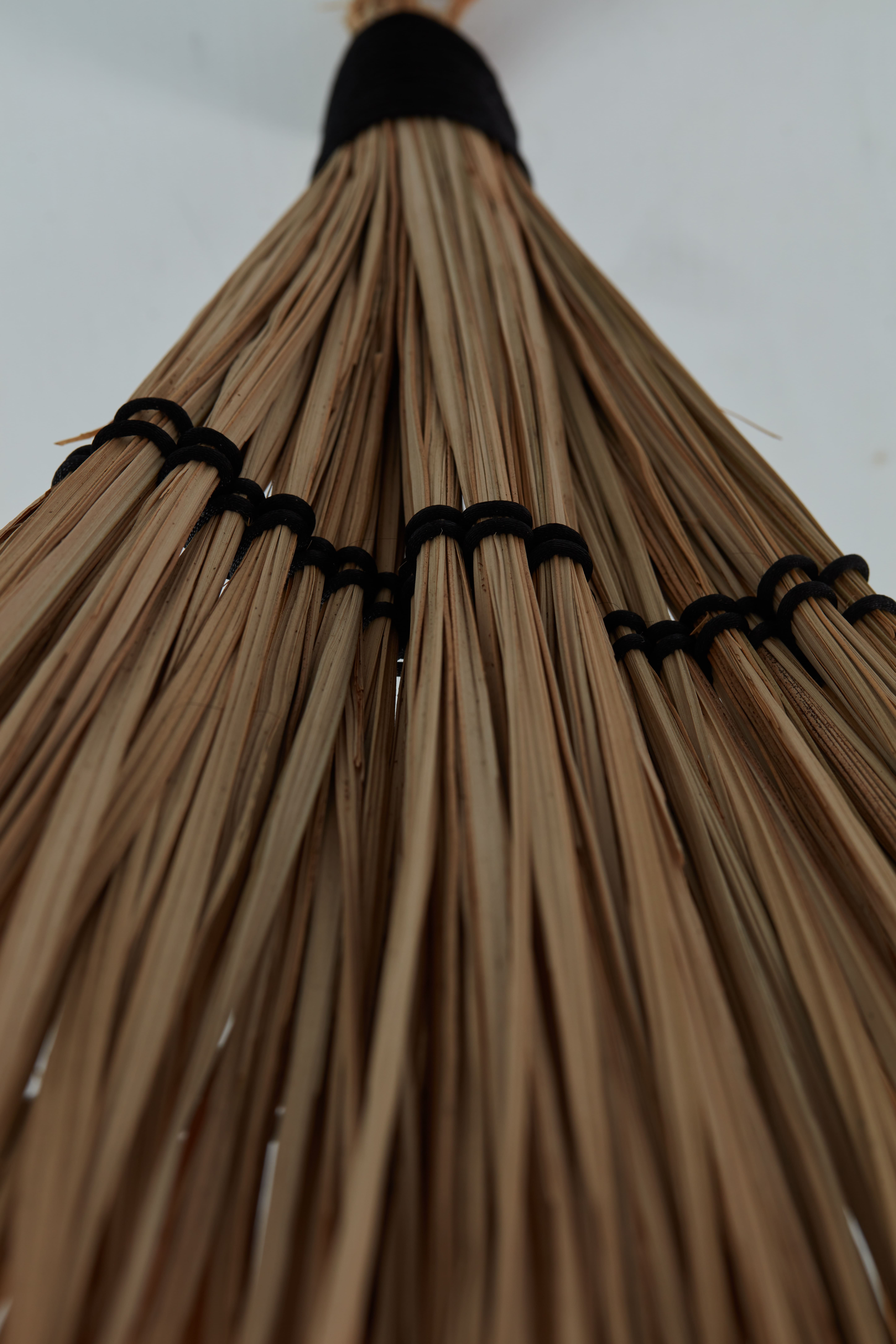 山棕嫩葉掃帚展示